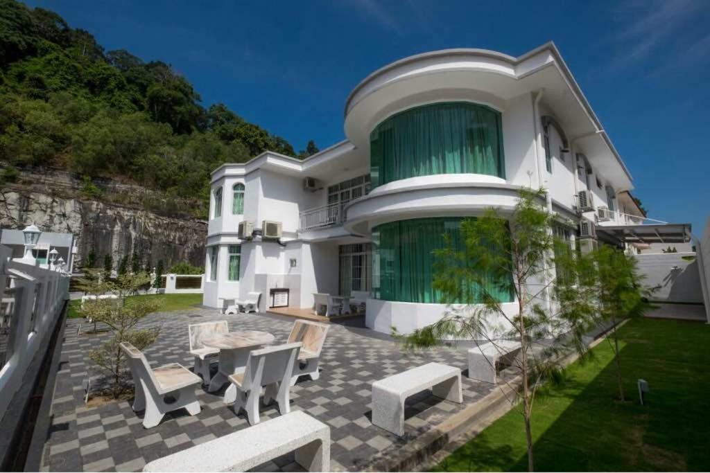 Villa 6, Persiaran Tanjung Bunga 3 Batu Ferringhi Exterior foto
