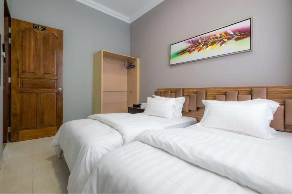 Villa 6, Persiaran Tanjung Bunga 3 Batu Ferringhi Exterior foto